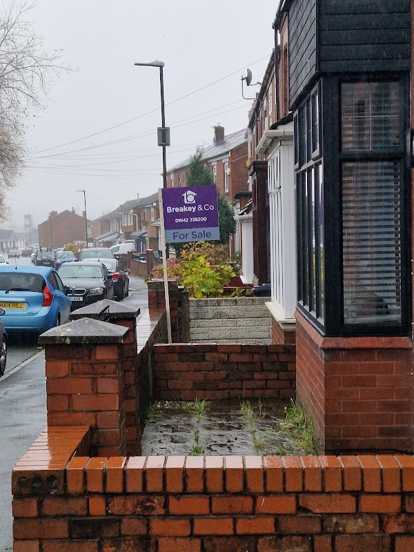 Breakey & Co Estate Agents