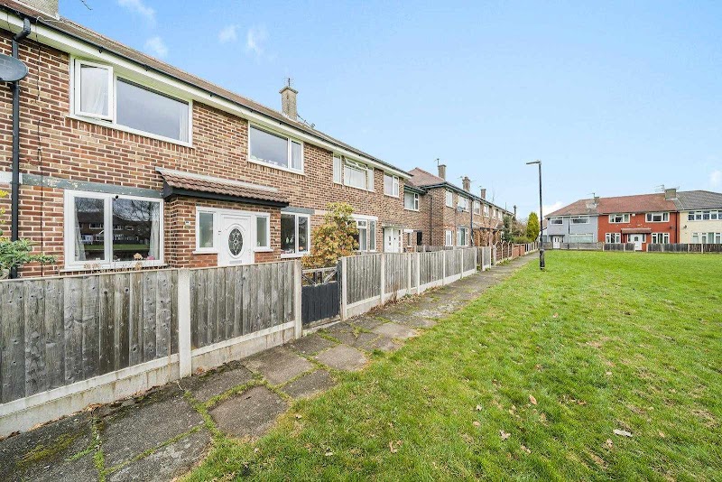 EweMove Estate & Lettings Agents in Sale