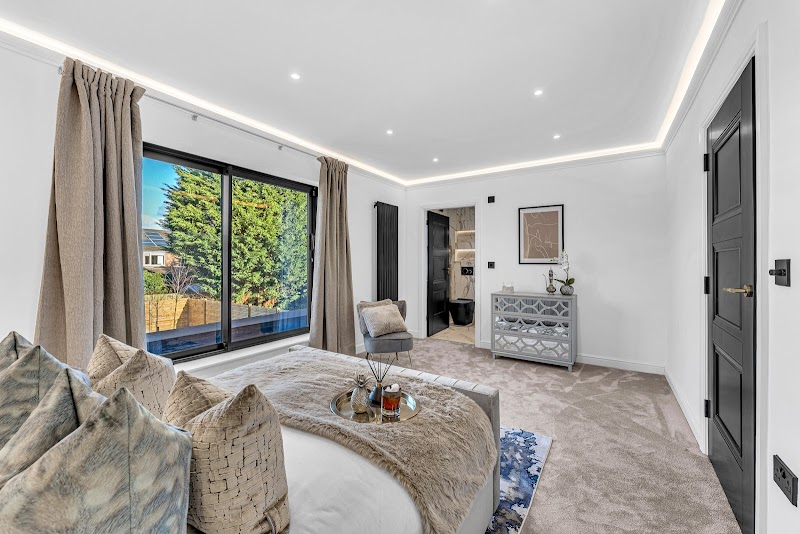 Harry Pettener Personal Estate Agents