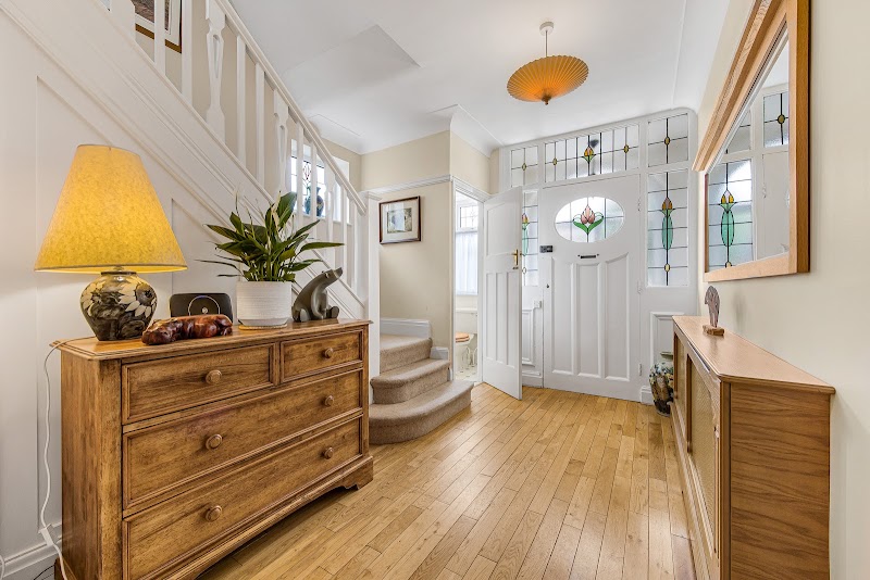 Harry Pettener Personal Estate Agents