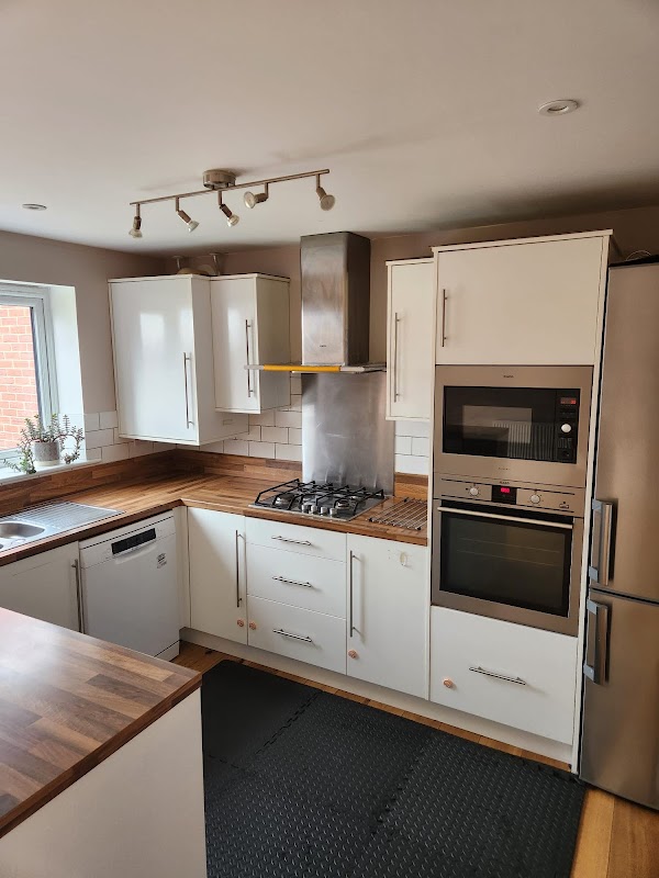 Julian Wadden Estate & Letting Agents - Heatons