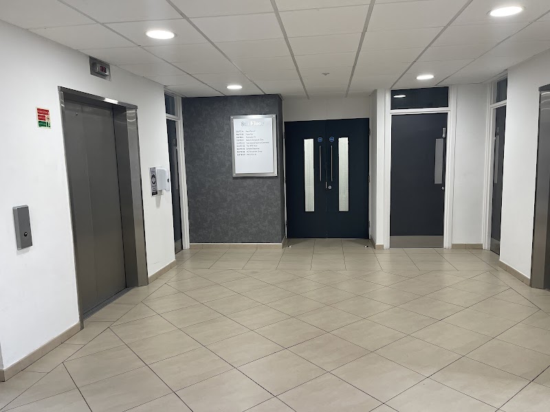 Office 6 & 7 Buildmain Business Centre